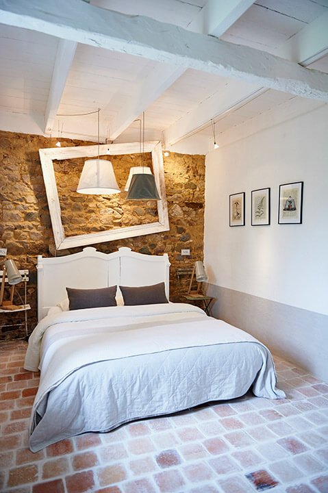 Chambre d'un gîte des Petites maisons dans la prairie Chambre de la maison de Marie