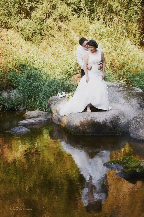 Couple de mariés au Chaos du Gouët à St-Brieuc Photo de couple mariés à St-Brieuc