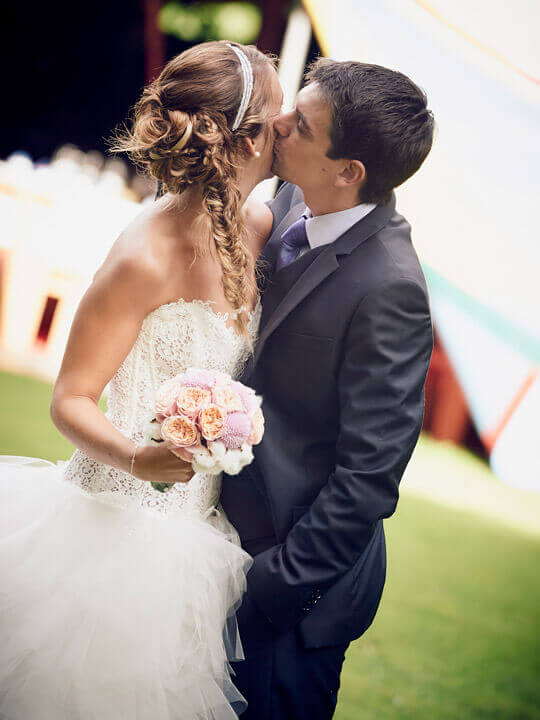 Couple de mariés, mariage dans le Morbihan Photographie de couple, mariage en Bretagne