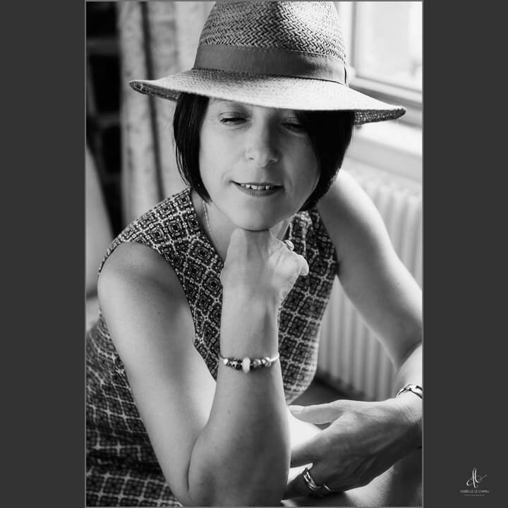 Portrait de Valérie Portrait de femme en noir et blanc