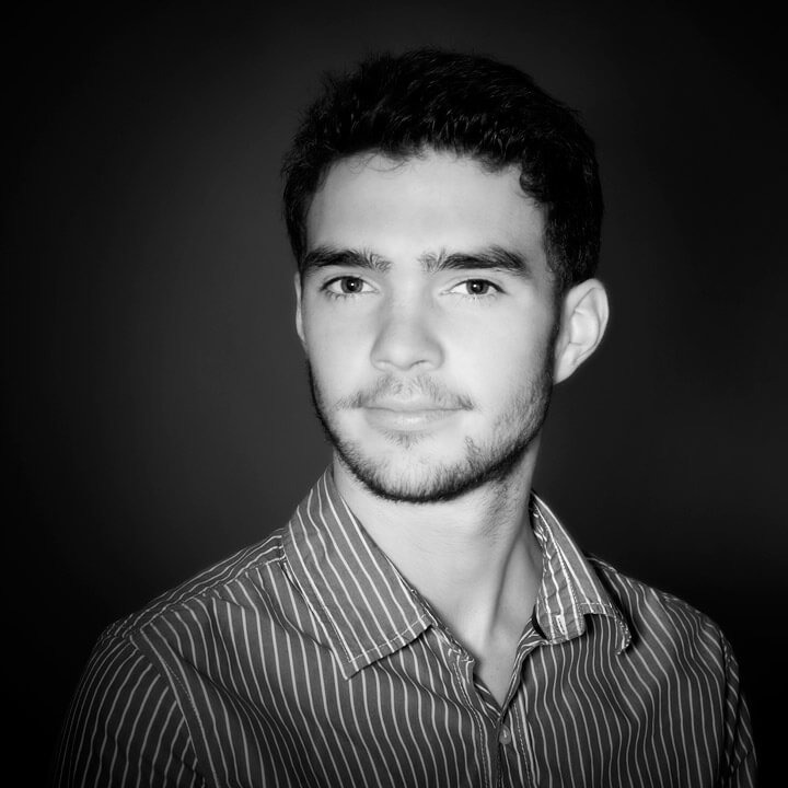 Une photo de profil pour réseaux sociaux? Photo portrait noir et blanc - studio Imagez-vous