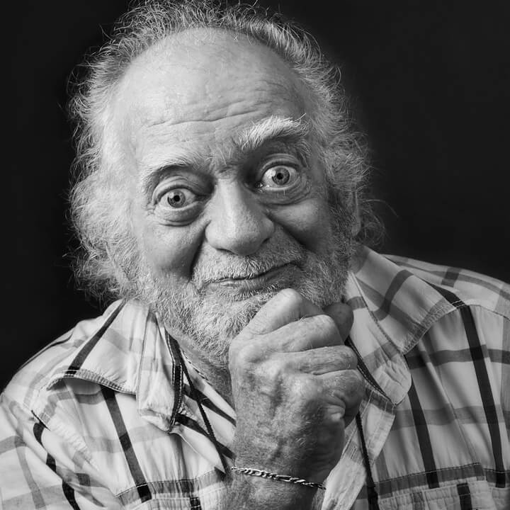 Portrait réalisé en studio Portrait studio noir et blancs par Isabelle Le Chanu